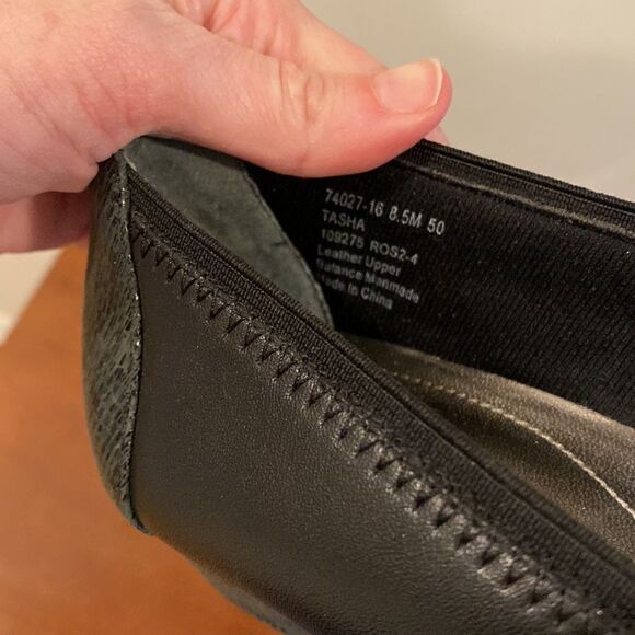 Ros Hommerson Tasha Black Sheep Leather Iquana Flat Dress shoe, 8.5 like new - Picture 8 of 10